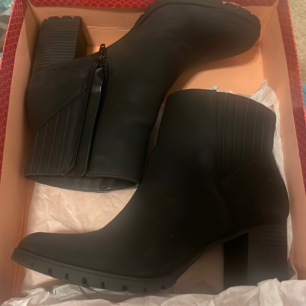 Kelly & Katie boots